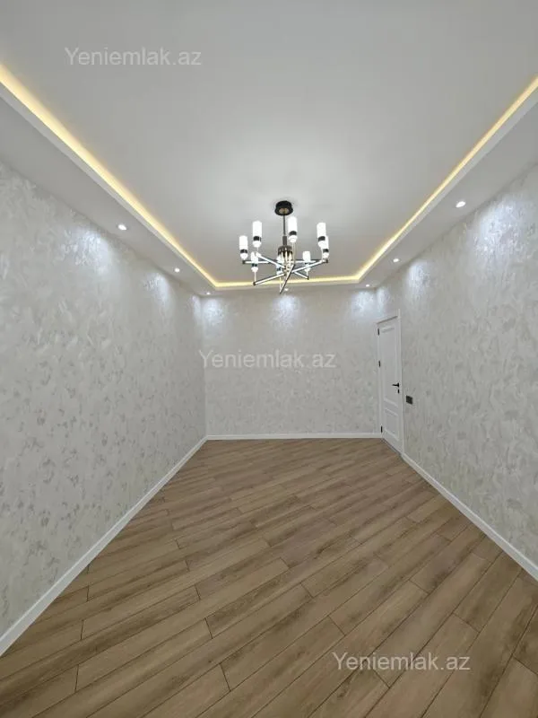Satılır 4 otaqlı köhnə tikili 100 m²