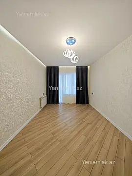 Satılır 4 otaqlı köhnə tikili 100 m²