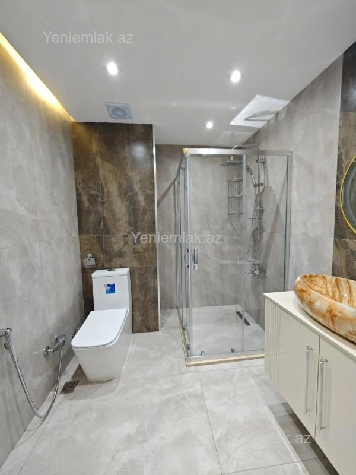 Satılır 4 otaqlı köhnə tikili 100 m²