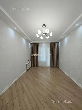 Satılır 4 otaqlı köhnə tikili 100 m²