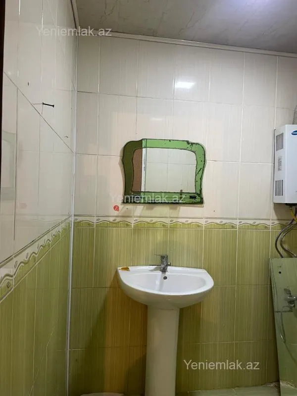 Satılır 2 otaqlı köhnə tikili 55 m²