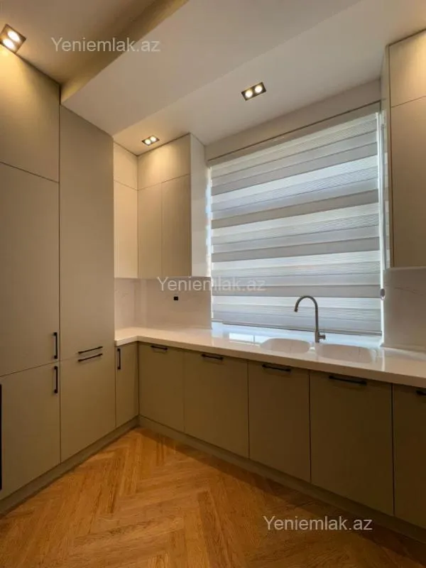 Satılır 2 otaqlı yeni tikili 68 m²