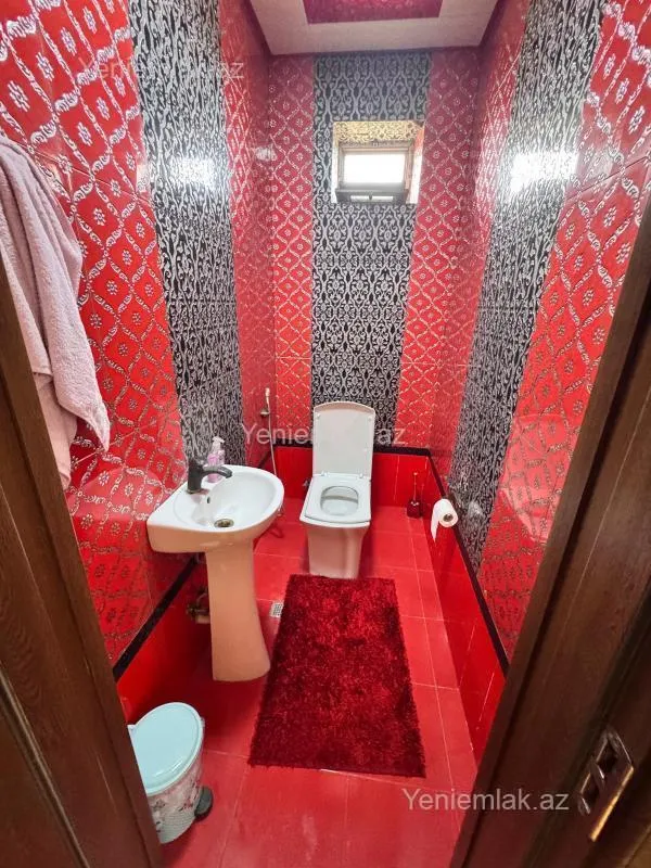 Satılır 6 otaqlı həyət evi 220 m²