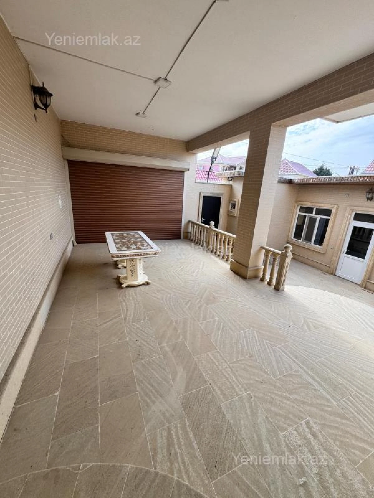 Satılır 6 otaqlı həyət evi 220 m²
