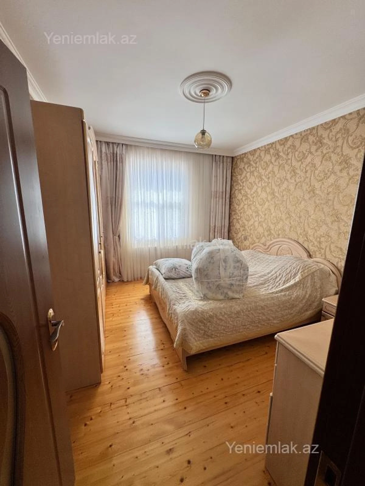 Satılır 6 otaqlı həyət evi 220 m²