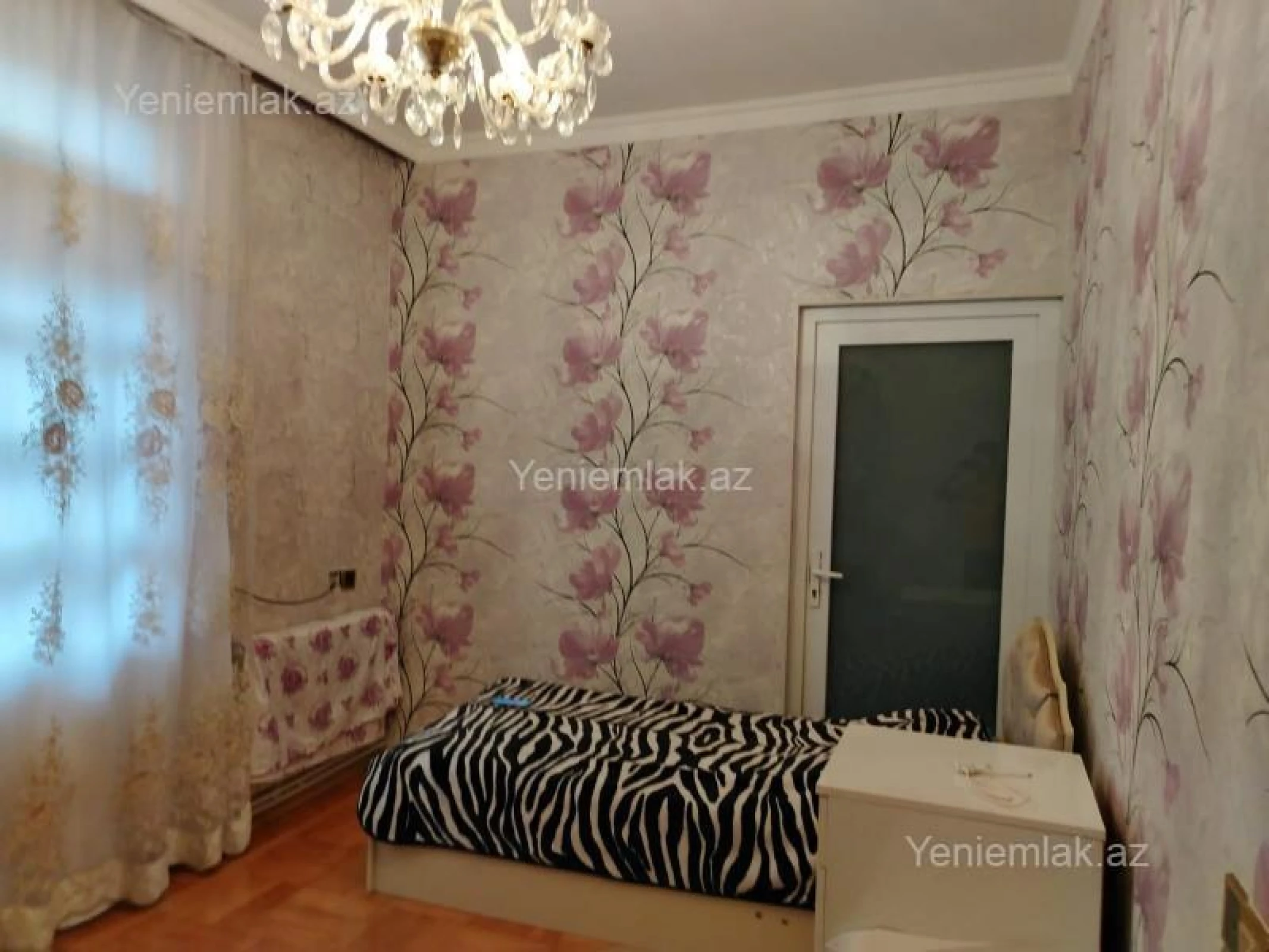 Satılır 3 otaqlı köhnə tikili 85 m²