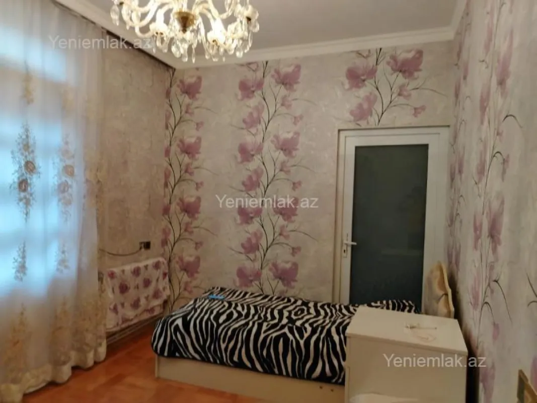 Satılır 3 otaqlı köhnə tikili 85 m²