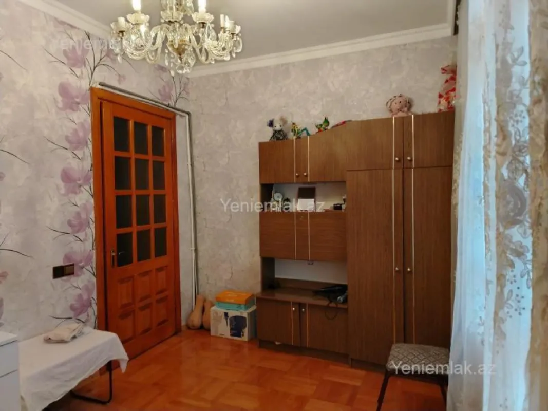 Satılır 3 otaqlı köhnə tikili 85 m²
