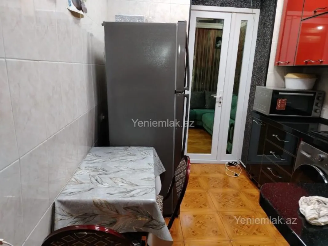 Satılır 3 otaqlı köhnə tikili 85 m²