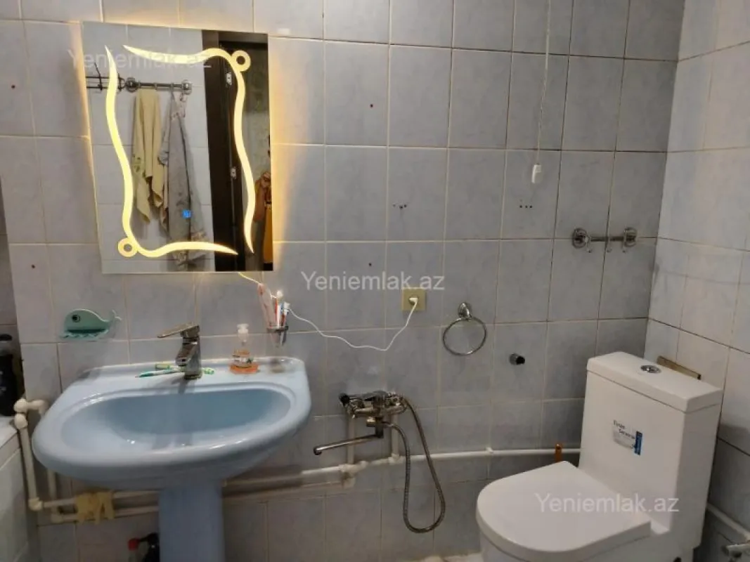 Satılır 3 otaqlı köhnə tikili 85 m²