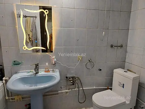 Satılır 3 otaqlı köhnə tikili 85 m²