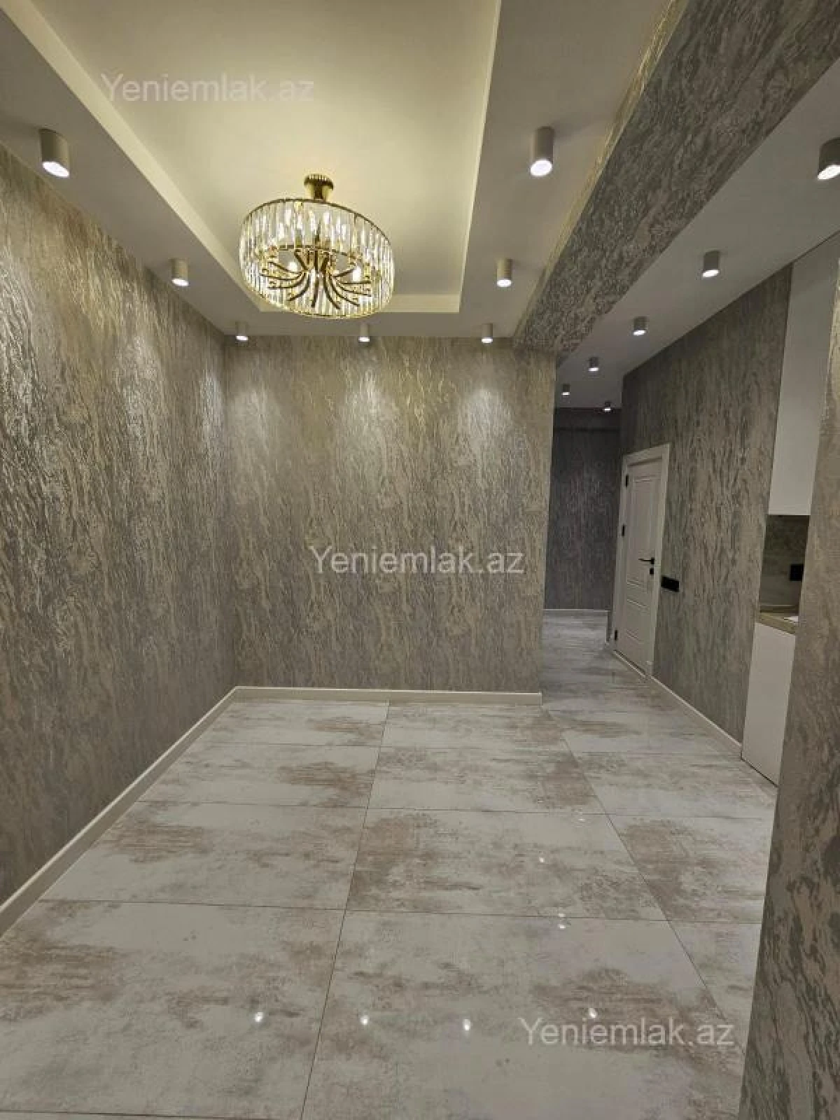 Satılır 2 otaqlı yeni tikili 98 m²