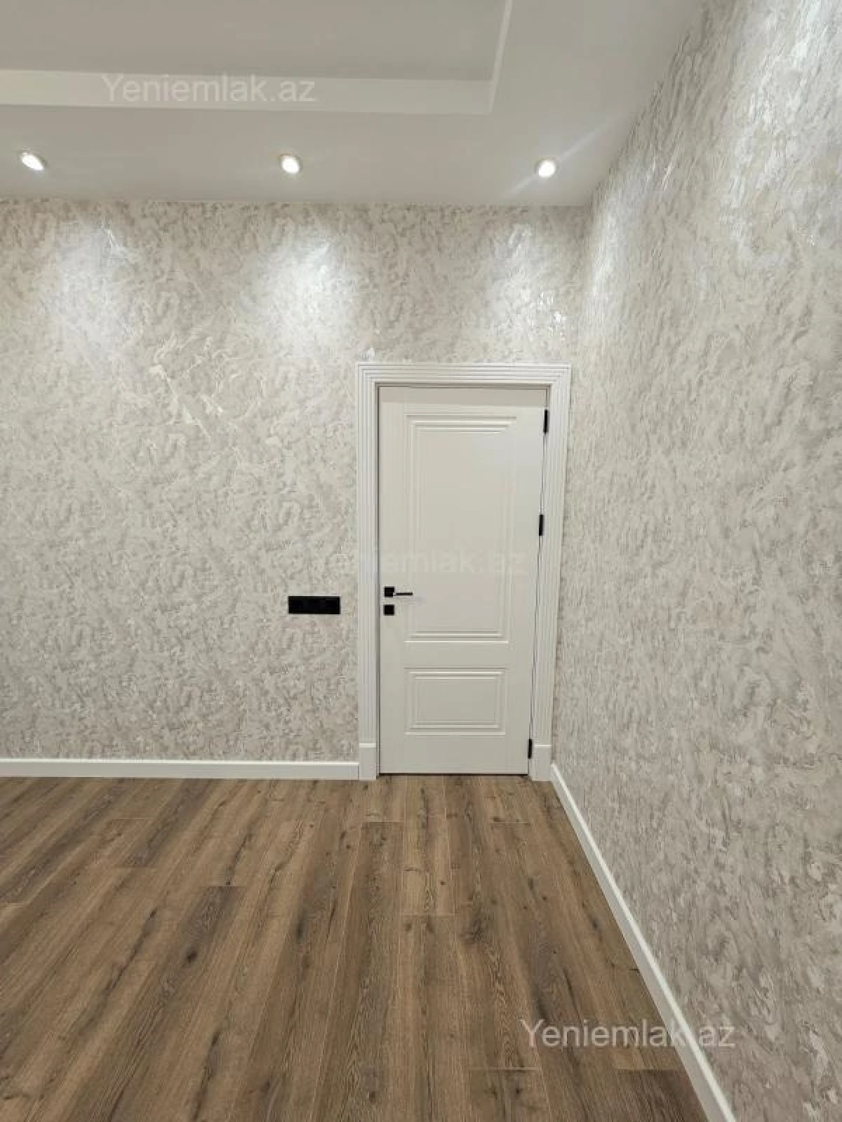 Satılır 2 otaqlı yeni tikili 98 m²