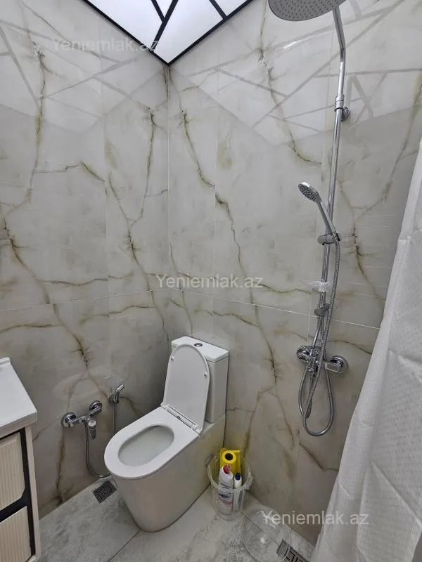 Satılır 2 otaqlı yeni tikili 98 m²