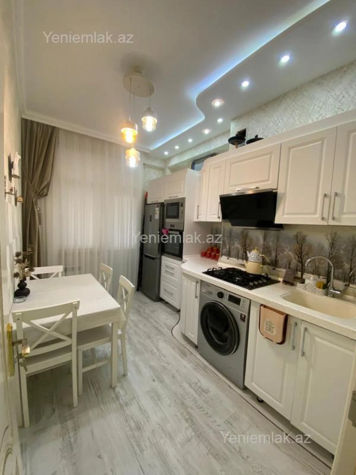 Satılır 2 otaqlı köhnə tikili 74 m²