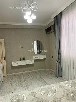 Satılır 2 otaqlı köhnə tikili 74 m²