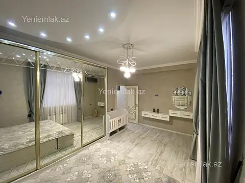 Satılır 2 otaqlı köhnə tikili 74 m²