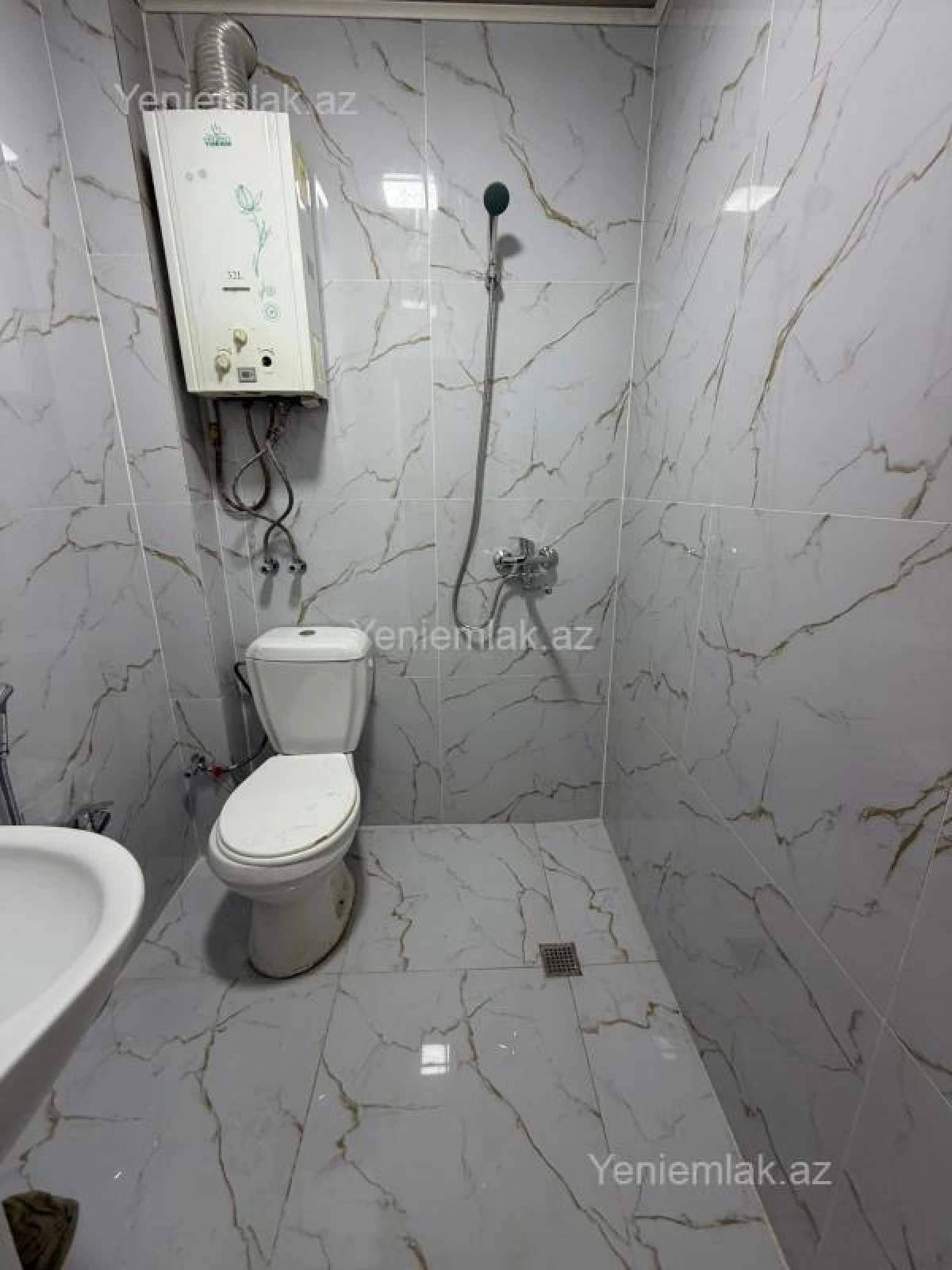 Satılır 2 otaqlı köhnə tikili 40 m²