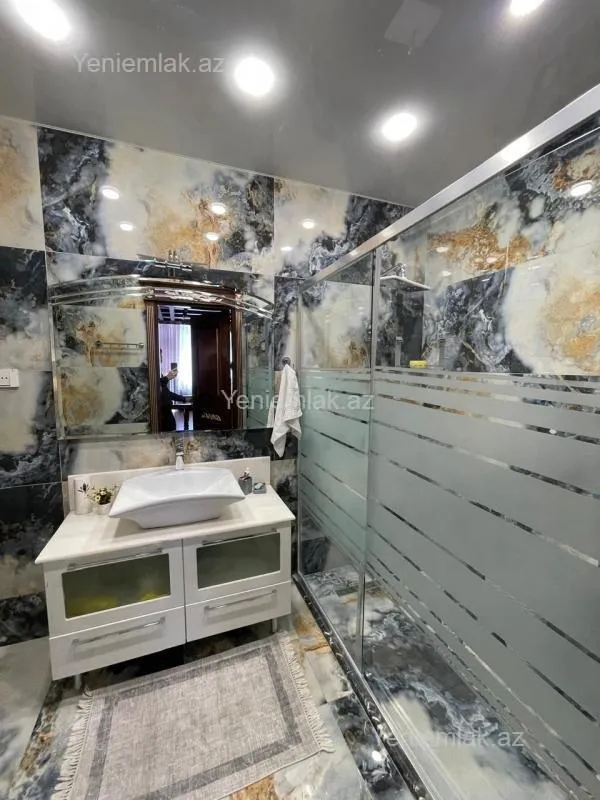 Satılır 6 otaqlı yeni tikili 230 m²