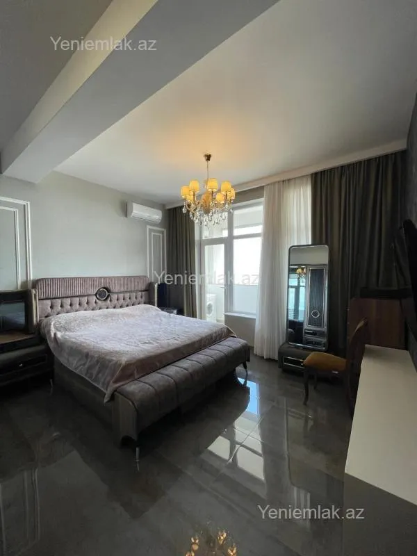 Satılır 6 otaqlı yeni tikili 230 m²