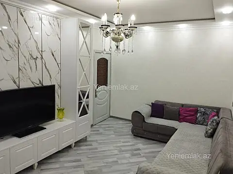 Satılır 4 otaqlı köhnə tikili 110 m²