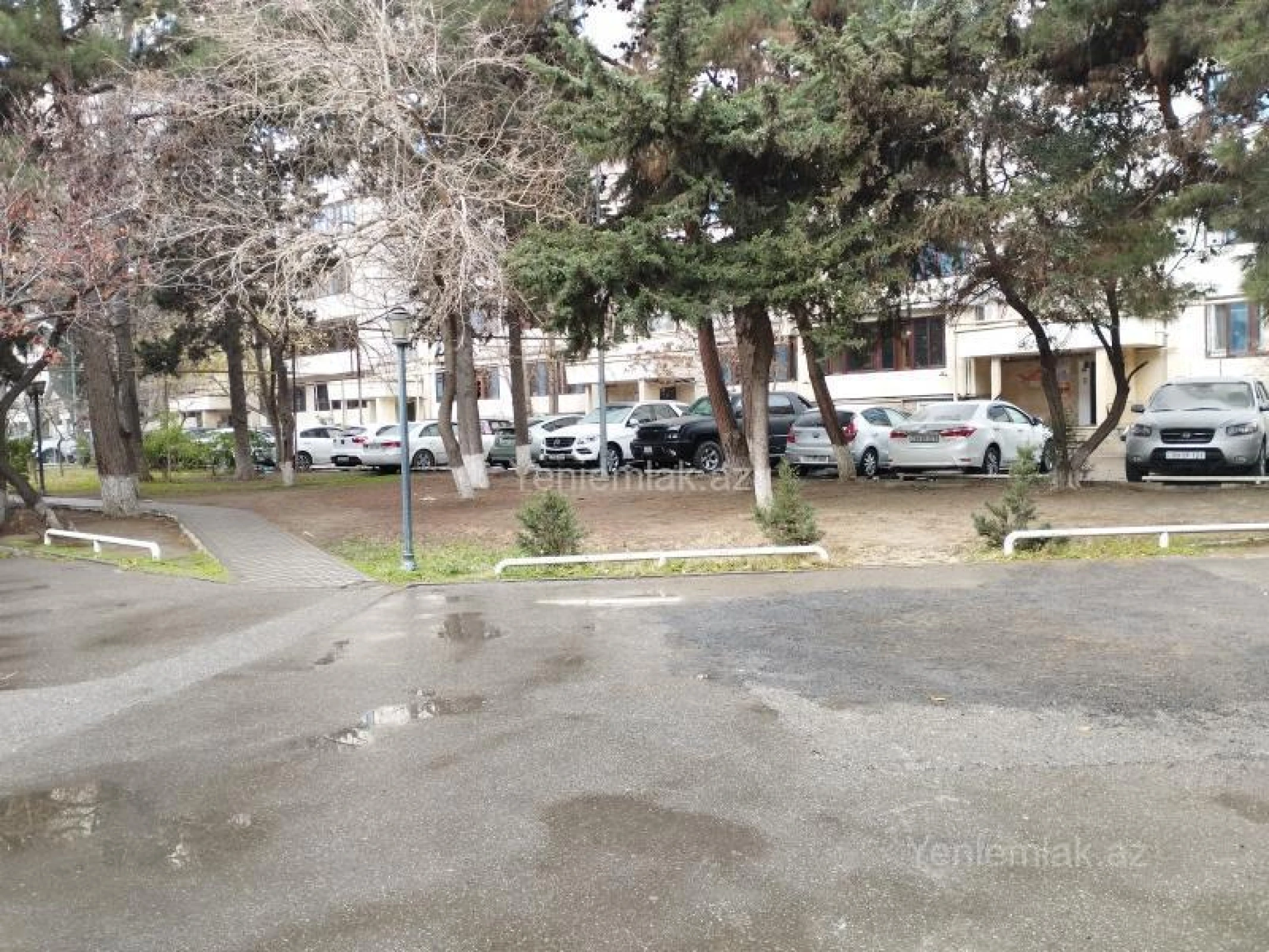 Satılır 4 otaqlı köhnə tikili 110 m²