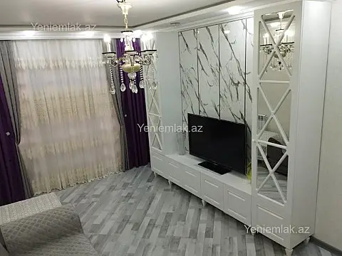 Satılır 4 otaqlı köhnə tikili 110 m²