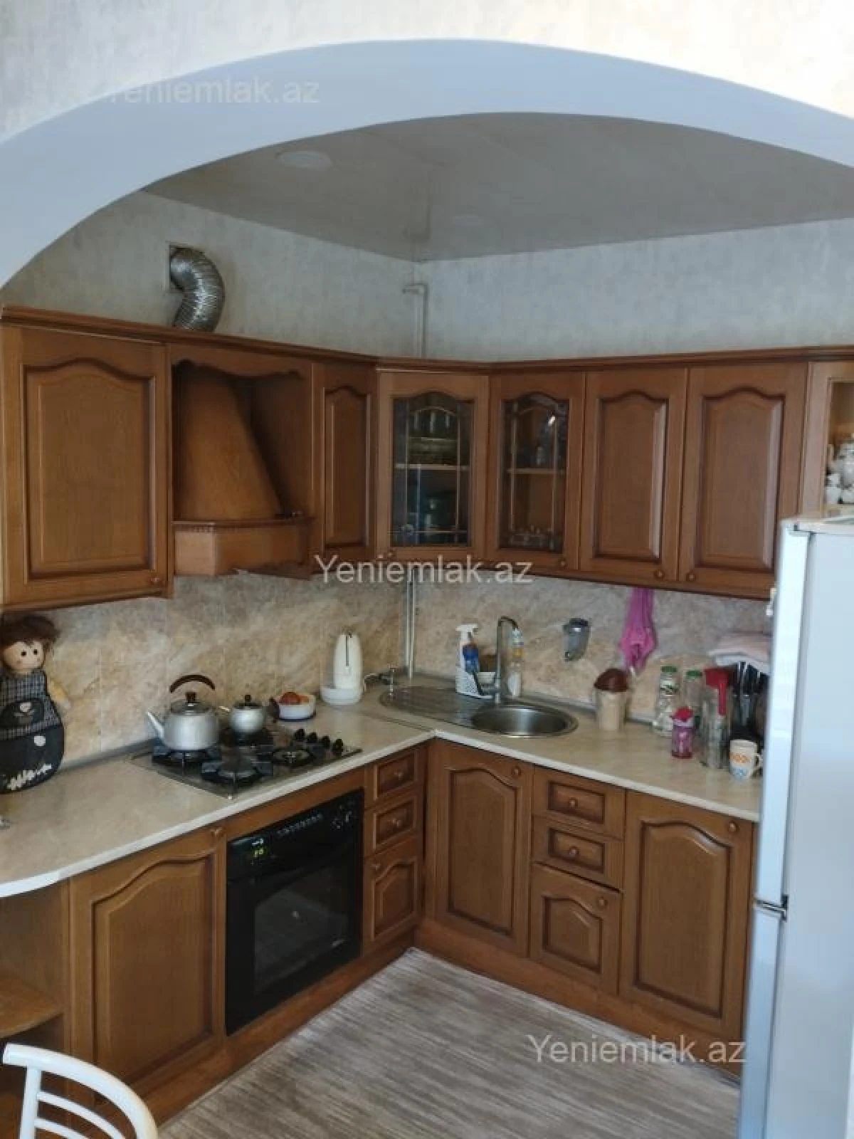 Satılır 4 otaqlı köhnə tikili 110 m²
