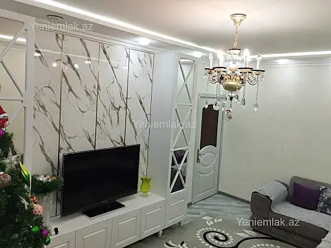 Satılır 4 otaqlı köhnə tikili 110 m²