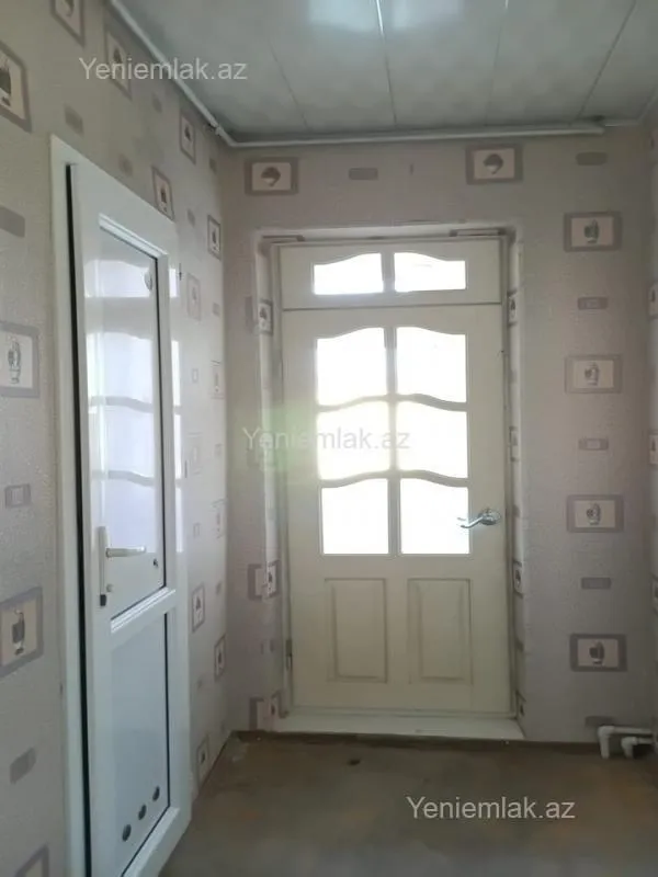 Satılır 2 otaqlı köhnə tikili 56 m²