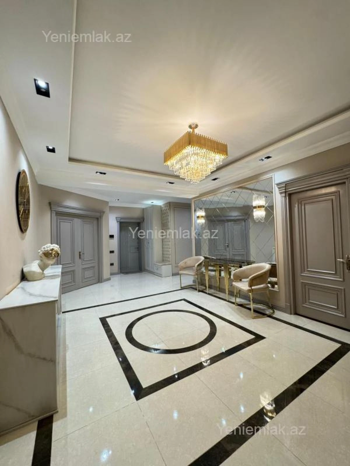 Satılır 4 otaqlı yeni tikili 235 m²