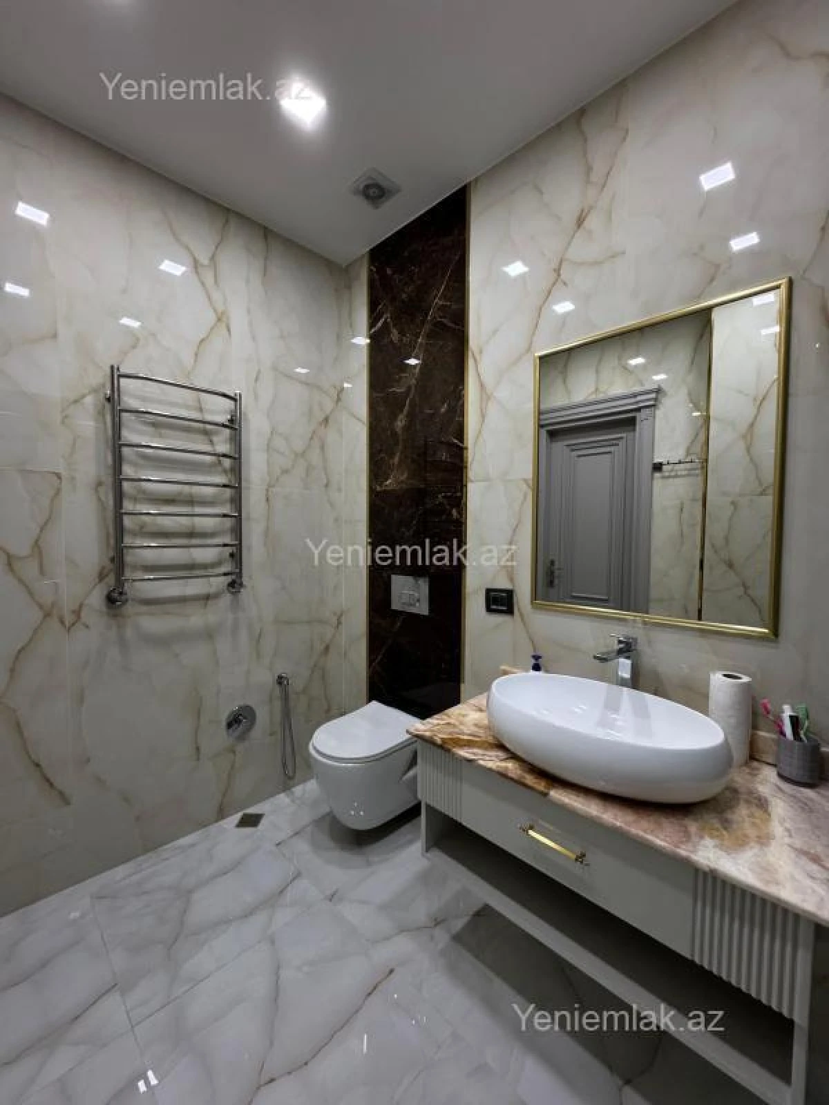 Satılır 4 otaqlı yeni tikili 235 m²