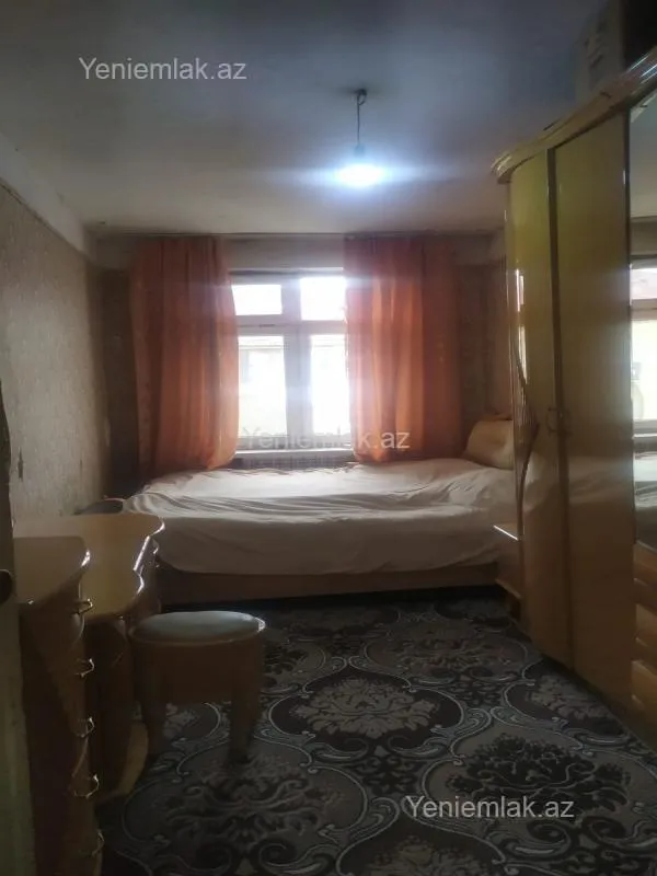 Satılır 3 otaqlı köhnə tikili 65 m²