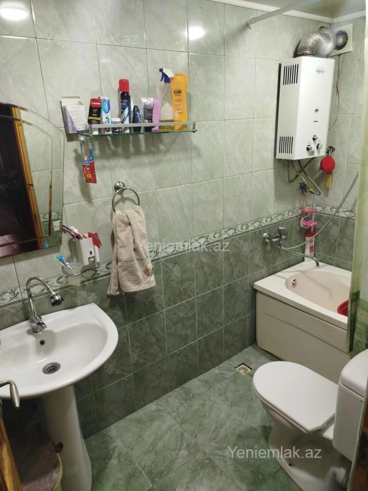 Satılır 3 otaqlı köhnə tikili 64 m²