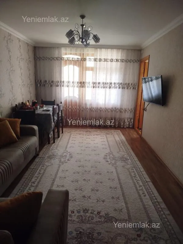 Satılır 3 otaqlı köhnə tikili 64 m²