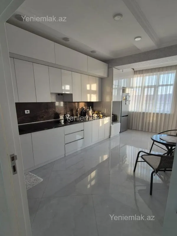 Satılır 3 otaqlı yeni tikili 94 m²