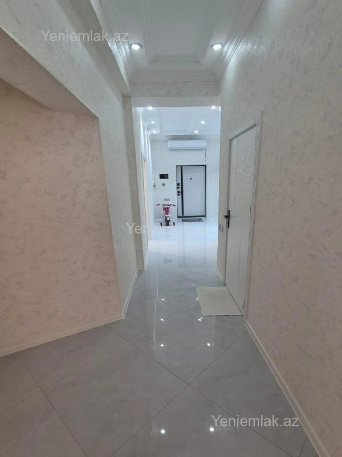 Satılır 3 otaqlı yeni tikili 94 m²