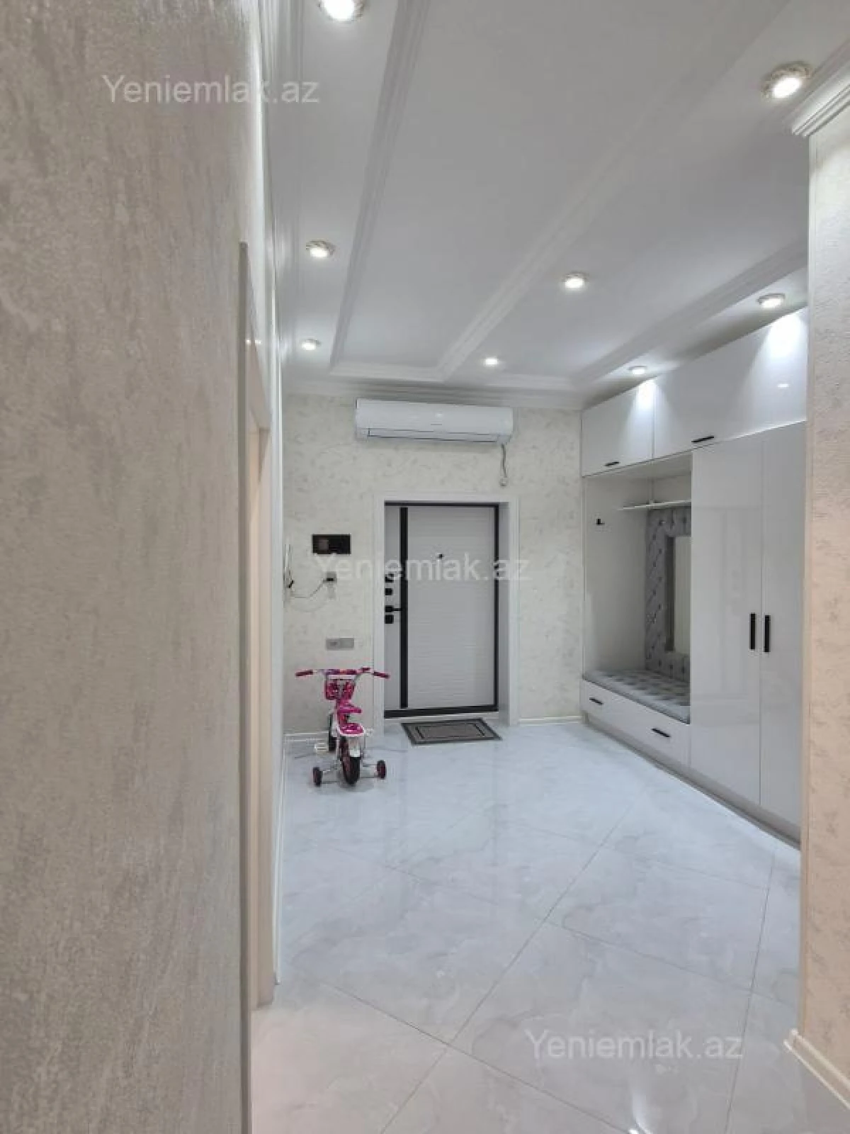 Satılır 3 otaqlı yeni tikili 94 m²