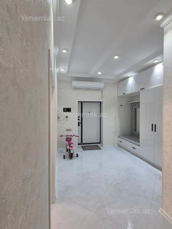 Satılır 3 otaqlı yeni tikili 94 m²