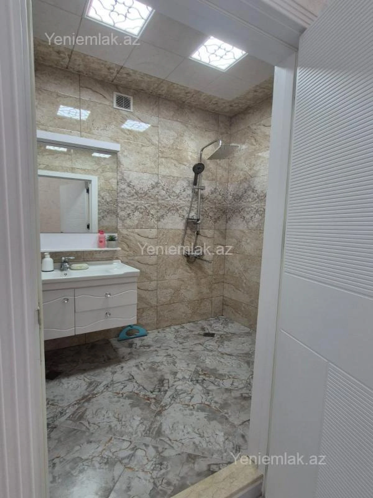 Satılır 3 otaqlı yeni tikili 94 m²