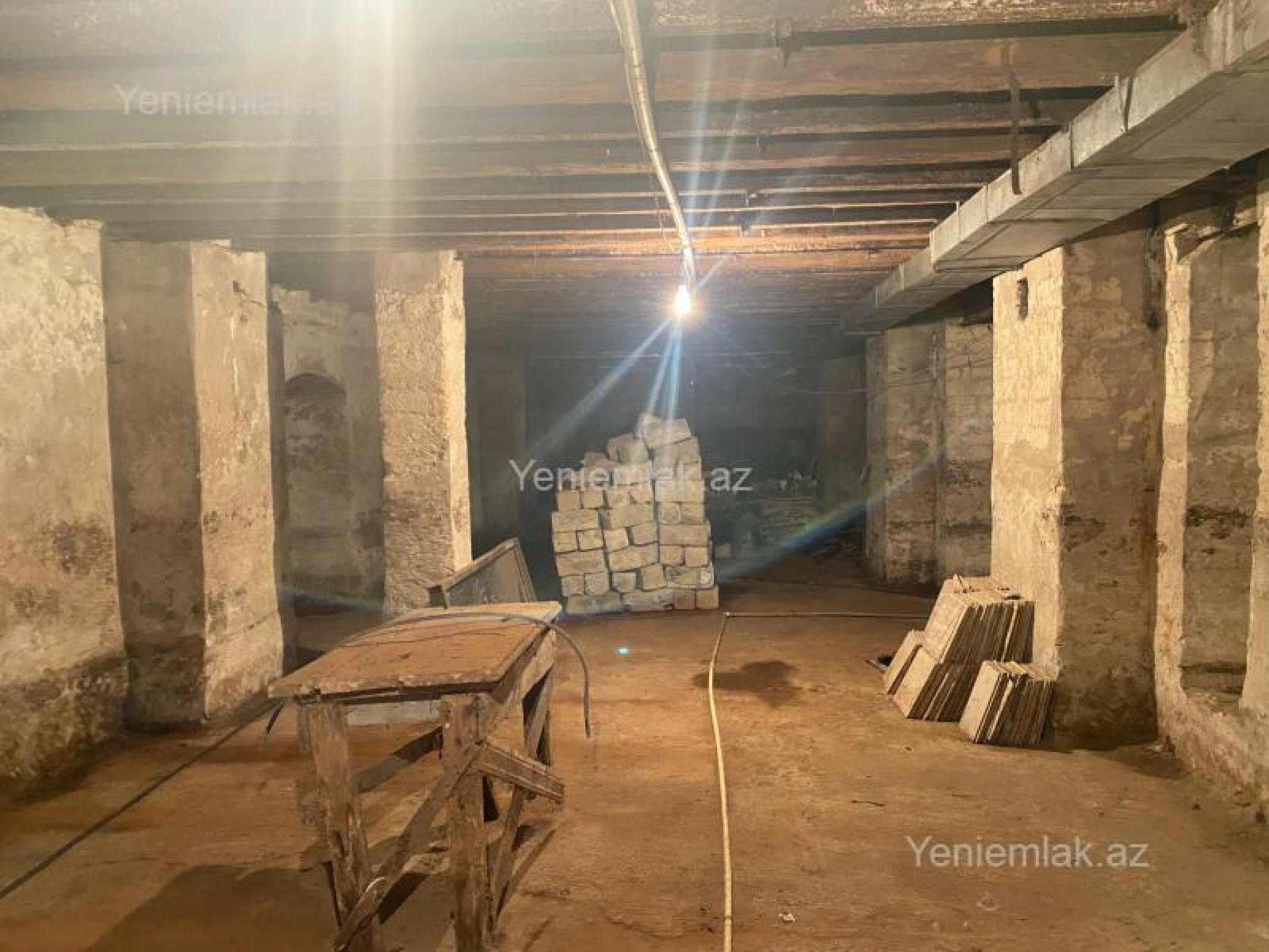 Satılır 1 otaqlı obyekt 300 m²