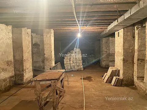 Satılır 1 otaqlı obyekt 300 m²