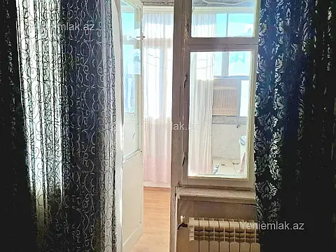 Satılır 3 otaqlı köhnə tikili 70 m²
