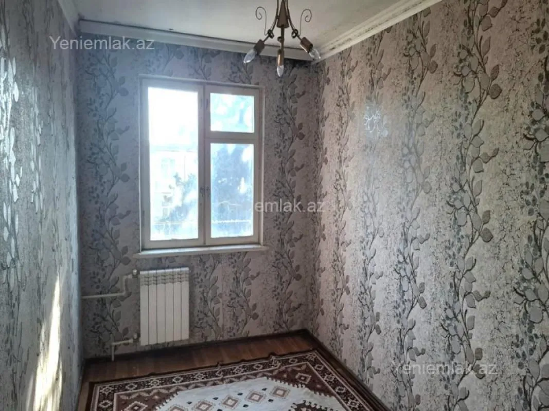Satılır 3 otaqlı köhnə tikili 70 m²