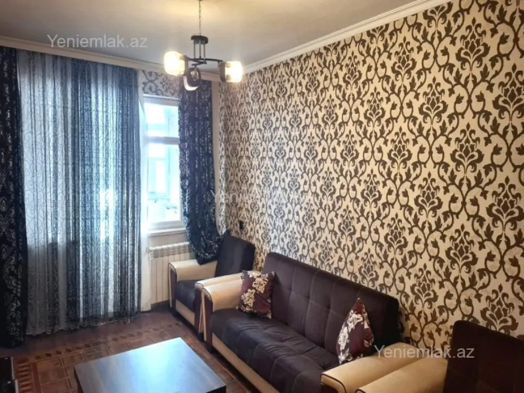 Satılır 3 otaqlı köhnə tikili 70 m²