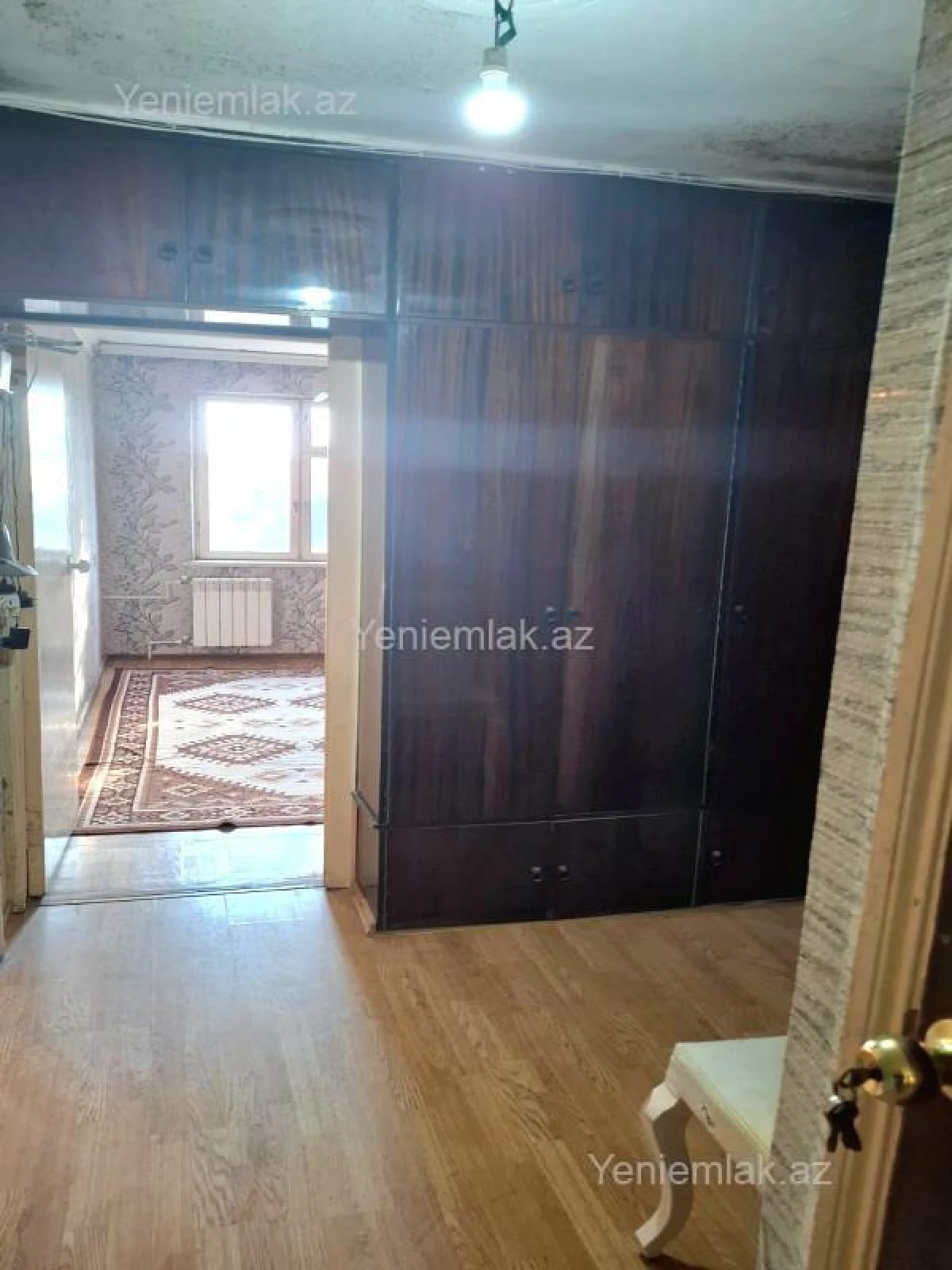 Satılır 3 otaqlı köhnə tikili 70 m²