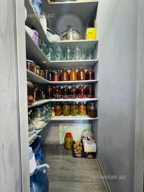 Satılır 4 otaqlı yeni tikili 183 m²