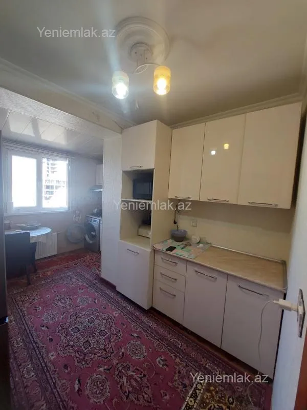 Satılır 3 otaqlı köhnə tikili 85 m²