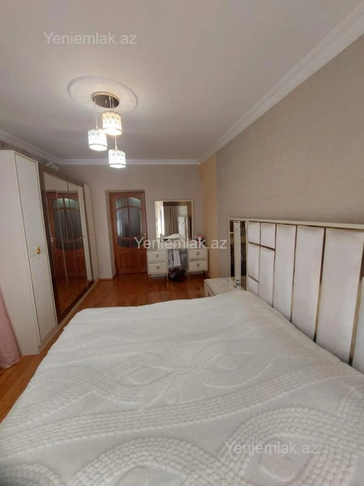 Satılır 3 otaqlı köhnə tikili 85 m²