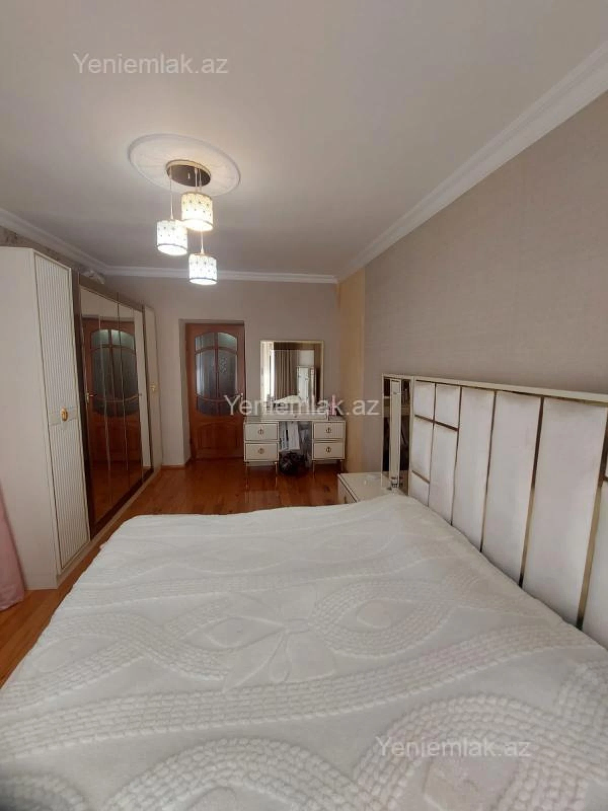 Satılır 3 otaqlı köhnə tikili 85 m²